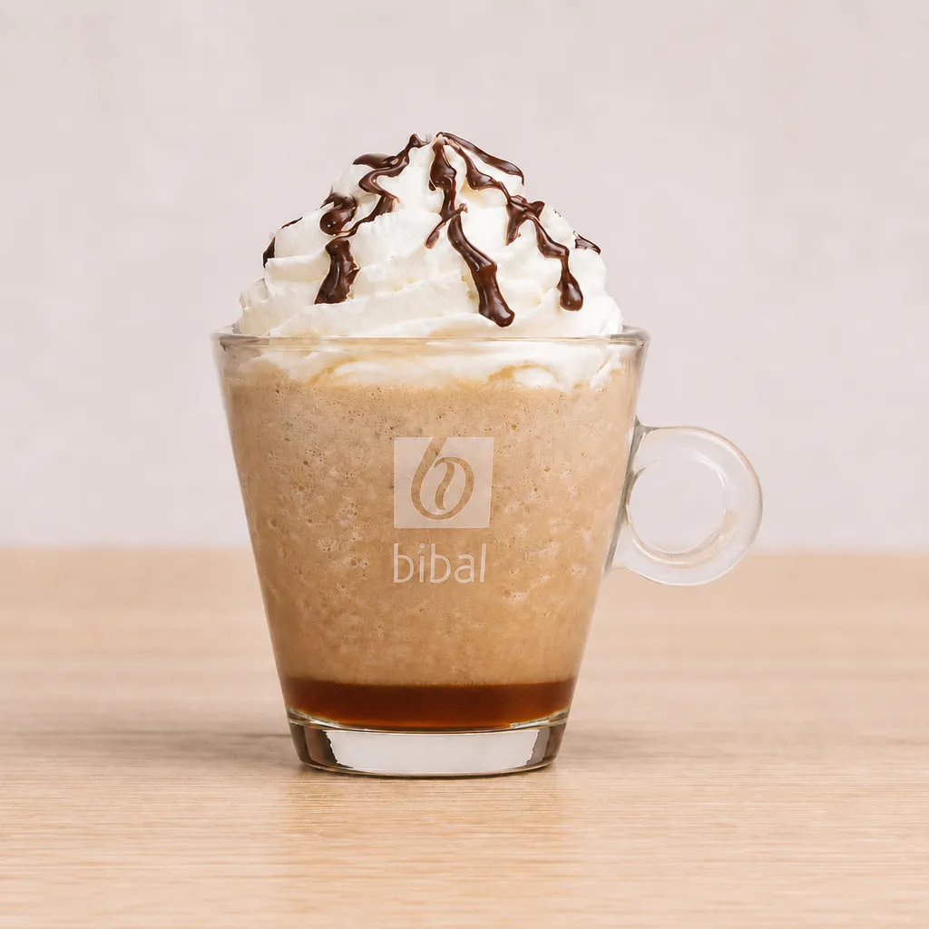 Froz'n Marshmallow Grillé — Granité café nappé de marshmallow grillé, chantilly et chocolat : la gourmandise assumée.