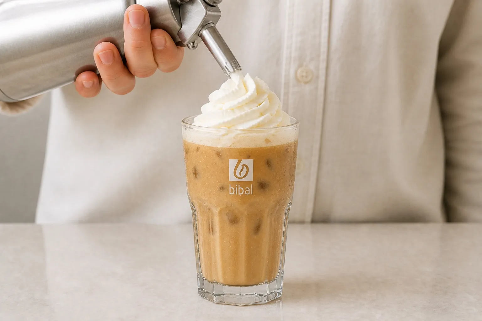 Iced White Café Moka — étape 3 : Chantilly en option