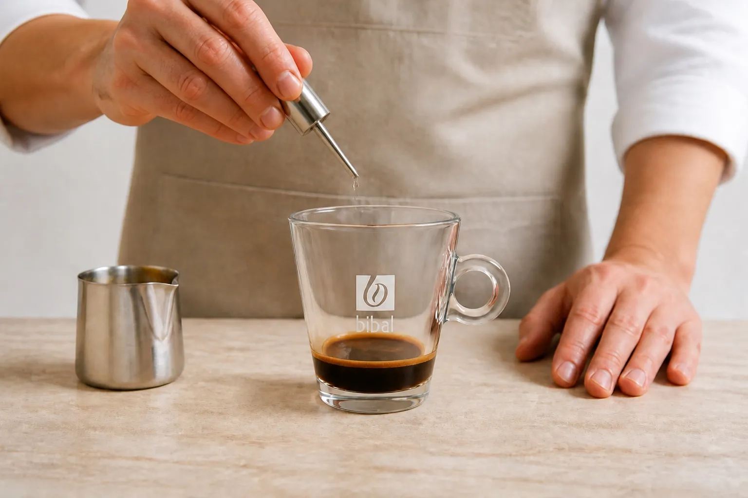 Le Latte de la Garrigue — Signature "Made in Sud" — étape 2 : Ajouter 2 gouttes de fleur d'oranger